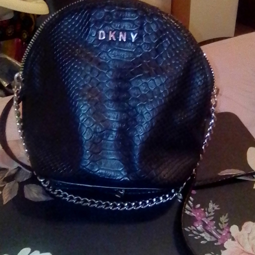 DKNY Black Croc-Embossed Cross bag With Chain
